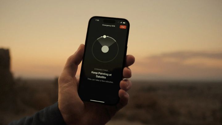 Satellite SOS چگونه کار می‌کند؟