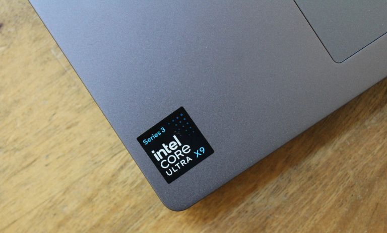 آیا خرید لپ‌تاپ با پردازنده Intel Core Ultra منطقی است؟