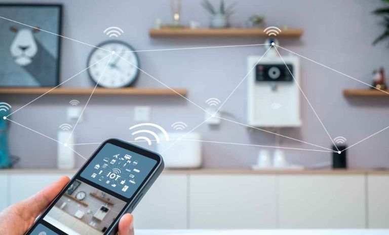 اینترنت اشیا (IoT) چیست و چه کاربردی در خانه‌های هوشمند دارد؟