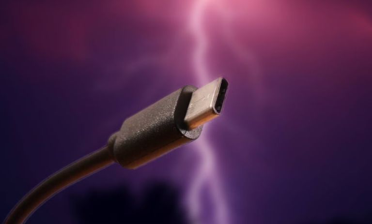 Thunderbolt 5 چیست و هنگام خرید لپ‌تاپ به آن نیاز دارید؟